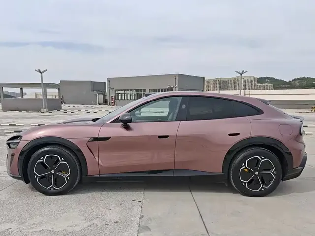 2025 Xiaomi YU7 4WD Max
