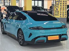 2024 Xiaomi SU7 RWD Long Range Smart Driving, синий — фото 17