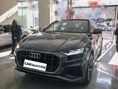 2021 Audi Q8 55 TFSI Sport