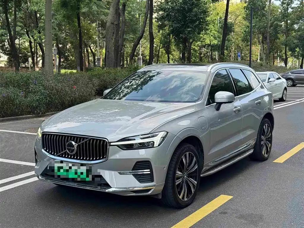 2022 Volvo XC60 T8 PHEV 4WD Luxury