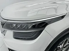 2021 Kia Seltos 1.5L CVT Trend, белый — фото 11