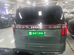 2024 Zeekr 009 7-seat 4WD 108kWh — фото 6