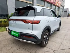 2024 BYD Yuan UP 301km Leading, белый — фото 7