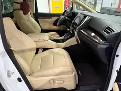 2021 Toyota Alphard Hybrid 2.5L Premium, белый — фото 12