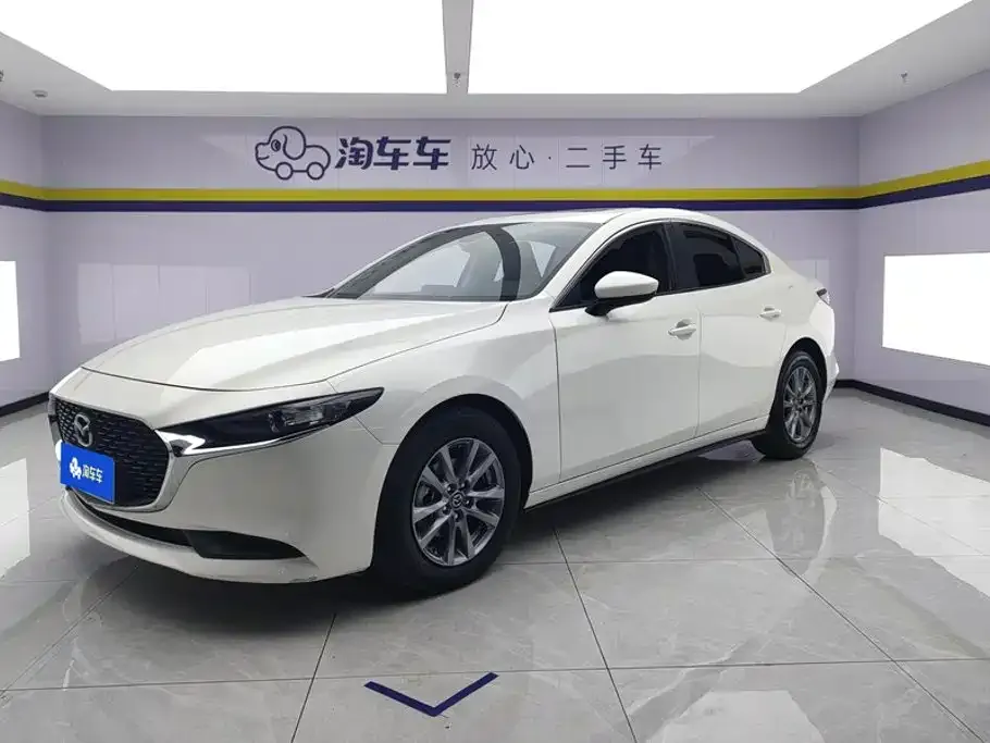 2021 Mazda 3 1.5L AT