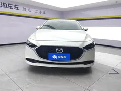 2021 Mazda 3 1.5L AT, белый — фото 2