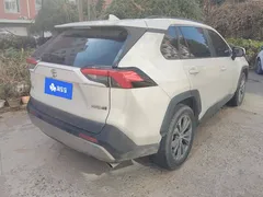 2023 Toyota RAV4 2.0L CVT 2WD Fashion Plus, белый — фото 3