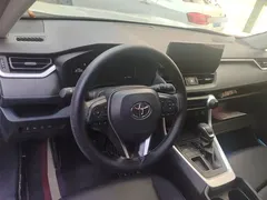 2023 Toyota RAV4 2.0L CVT 2WD Fashion Plus, белый — фото 12