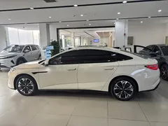 2026 BYD Seal 07 EV 705 Premium, белый — фото 3