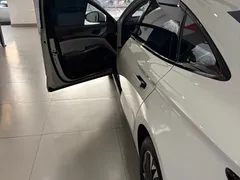 2026 BYD Seal 07 EV 705 Premium, белый — фото 6