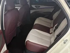2026 BYD Seal 07 EV 705 Premium, белый — фото 10
