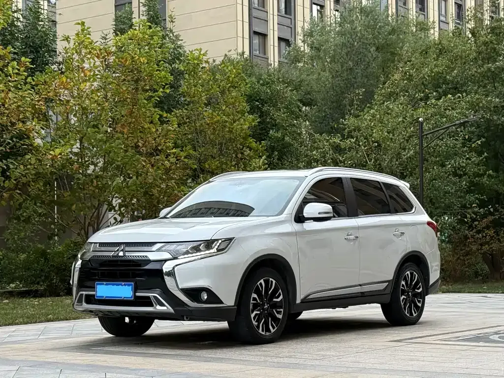 2020 Mitsubishi Outlander 2.4L 4WD Zhixiang 5-seat