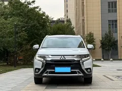 2020 Mitsubishi Outlander 2.4L 4WD Zhixiang 5-seat, белый — фото 2