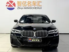 2023 BMW 5 Series 530Li Leading M Sport Package, чёрный — фото 2