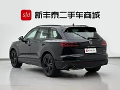 2022 Volkswagen Touareg 3.0TSI Black Sport Package, чёрный — фото 6