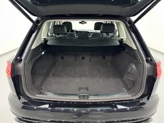 2022 Volkswagen Touareg 3.0TSI Black Sport Package, чёрный — фото 25