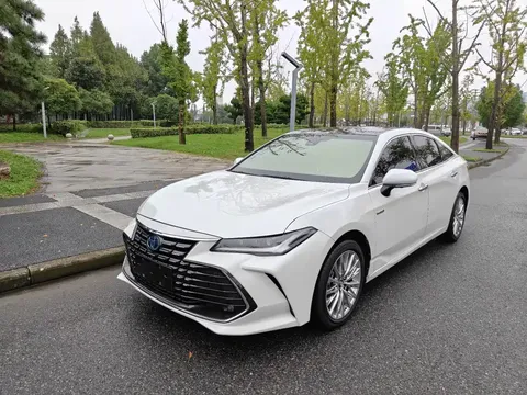 2022 Toyota Avalon Hybrid 2.5L XLE Premium