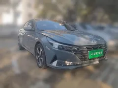 2022 Hyundai Elantra 1.5L CVT LUX Premium — фото 3