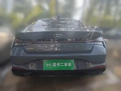 2022 Hyundai Elantra 1.5L CVT LUX Premium — фото 5