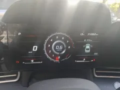2022 Hyundai Elantra 1.5L CVT LUX Premium — фото 12