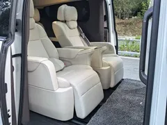 2025 Li Auto MEGA Ultra Smart Refresh, белый — фото 10