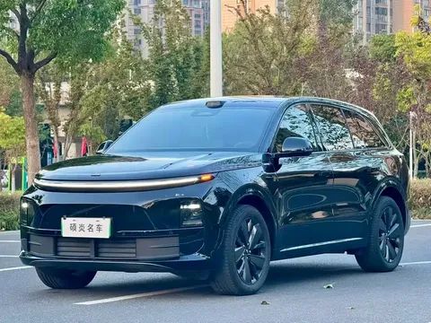 2025 Li Auto L6