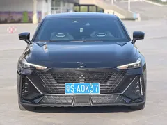 2023 Changan UNI-V 1.5T Premium, чёрный — фото 2