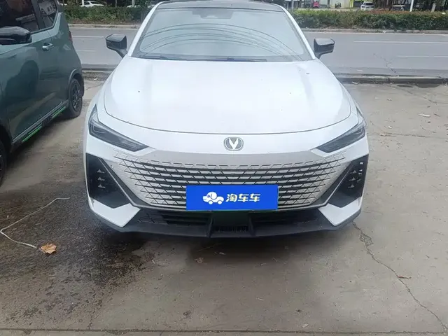 2023 Changan UNI-V iDD 1.5T 113km PHEV