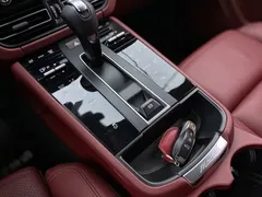 2022 Porsche Macan 2.0T — фото 21