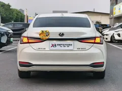 2022 Lexus ES 200 Excellence, белый — фото 4