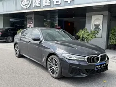 2022 BMW 5 Series 530Li Leading M Sport Package, чёрный — фото 3