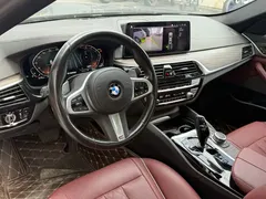 2022 BMW 5 Series 530Li Leading M Sport Package, чёрный — фото 8