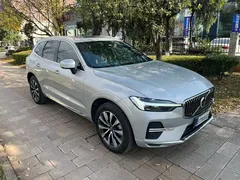 2023 Volvo XC60 4WD Luxury — фото 3