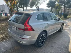 2023 Volvo XC60 4WD Luxury — фото 5