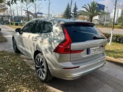 2023 Volvo XC60 4WD Luxury — фото 6