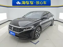 2023 Volkswagen Passat 330TSI Luxury, чёрный — фото 1