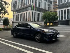 2021 Lexus ES 300h Hybrid Premium, синий — фото 3