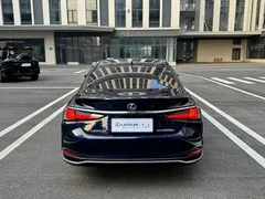 2021 Lexus ES 300h Hybrid Premium, синий — фото 9