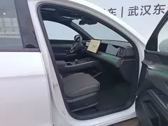 2025 BYD Song Pro 2nd Gen DM-i PHEV 115KM Smart Driving Excellence, белый — фото 16