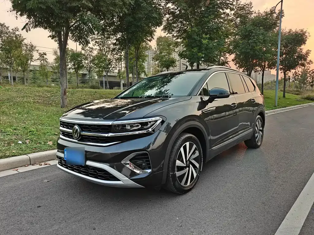 2022 Volkswagen Talagon 380TSI 4WD Luxury Pro 6-seat