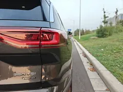 2022 Volkswagen Talagon 380TSI 4WD Luxury Pro 6-seat, чёрный — фото 15