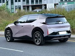 2025 Zeekr X 5-seat RWD — фото 3