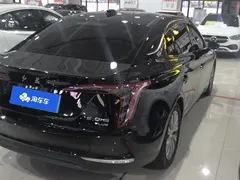 2023 Hongqi E-QM5 EV 620km PLUS, чёрный — фото 3