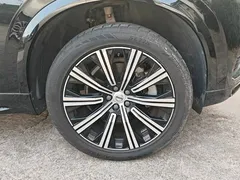 2023 Volvo XC90 B5 Luxury 5-seat, чёрный — фото 6