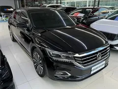 2021 Volkswagen Passat 330TSI Luxury, чёрный — фото 3