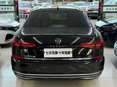 2021 Volkswagen Passat 330TSI Luxury, чёрный — фото 12