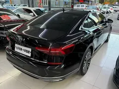 2021 Volkswagen Passat 330TSI Luxury, чёрный — фото 13