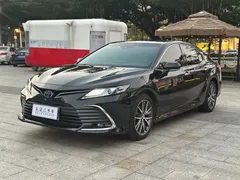 2021 Toyota Camry Hybrid 2.5HG Luxury, чёрный — фото 1