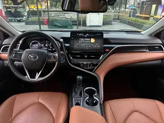 2021 Toyota Camry Hybrid 2.5HG Luxury, чёрный — фото 11