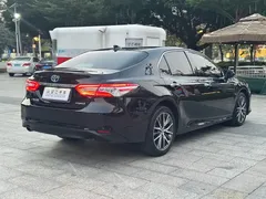 2021 Toyota Camry Hybrid 2.5HG Luxury, чёрный — фото 13